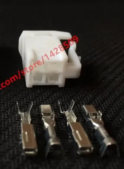 

Автомобильный разъем 6520-0349 7282-1042 4-контактный