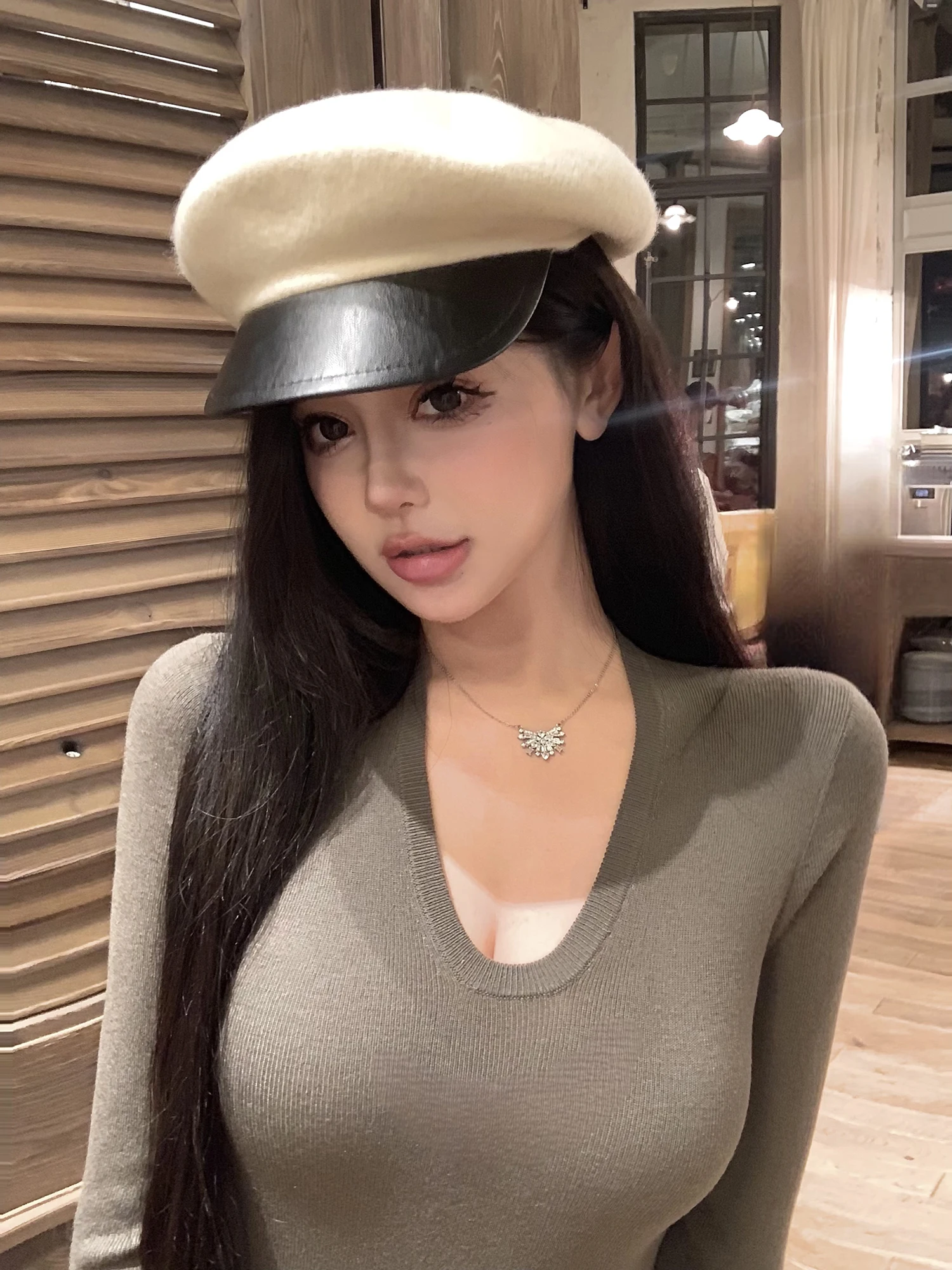 Виола [Романтический фейерверк] Graf * Ожерелье с высокой линией бисера на шее