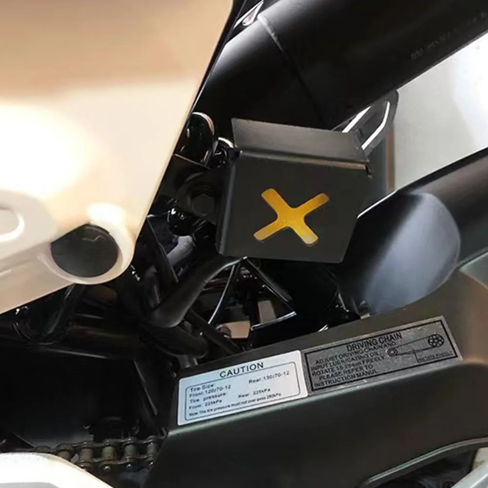 Фото Новая мотоциклетная Защитная крышка для Брикстона XS125, защитная крышка для масляной крышки для Брикстона XS 125 125XS №2