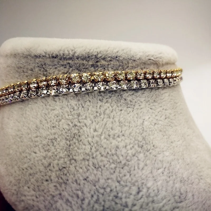 

New European and American Luxury Inlaid Rhinestone Necklace Clavicle Short Chain Ladies Fashion Simple and Versatile Necklace Gi