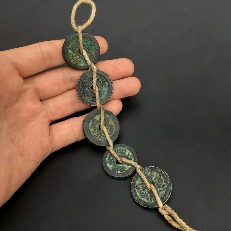 

Антикварные медные монеты династии Цин