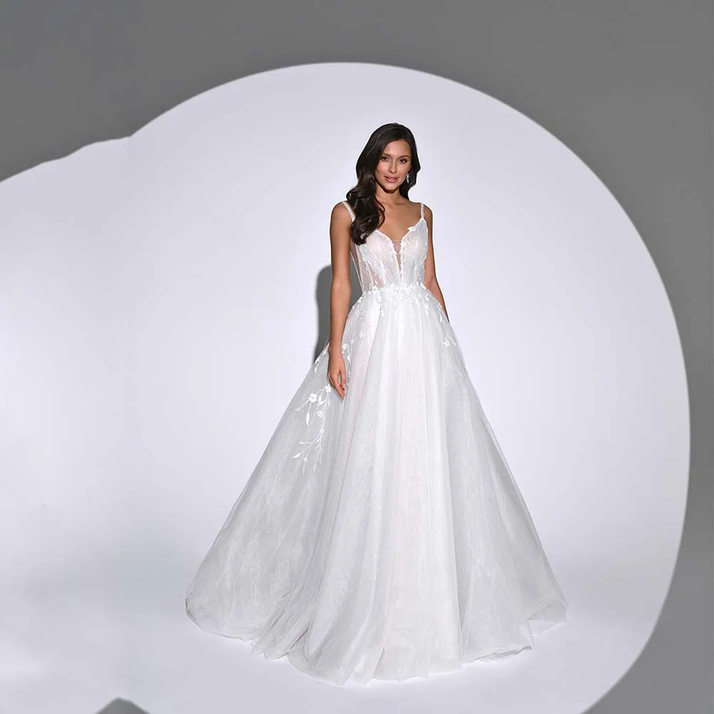 

Elegant Wedding Dresses 2022 New Lace Applique Tulle A-Line Bride Dress Sexy V-Neck Spaghetti Straps Detachable Cape Bridal Gown