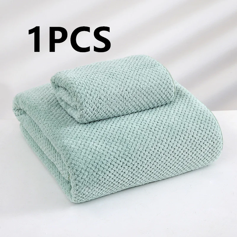 

Коралловое бархатное банное полотенце