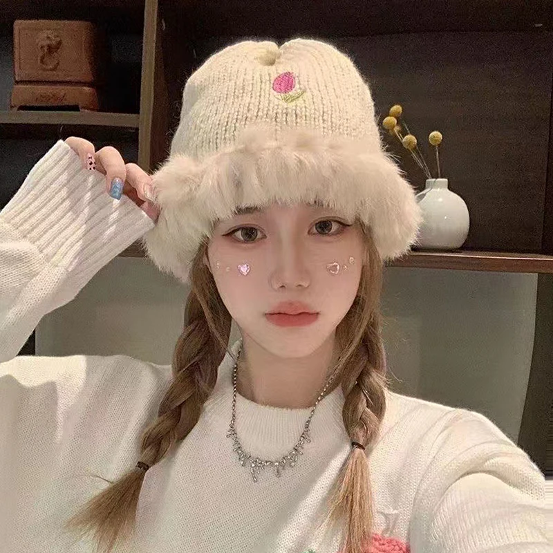 

Милая Вышитая шерстяная шапка-тюльпан, Женская Мягкая вязаная крючком Панама, пушистые шапочки с защитой ушей, милый Свободный пуловер, шапки