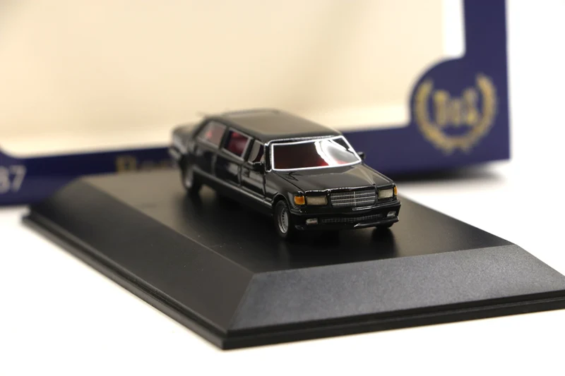 

BOS 1:87 Benz V126 S Luxury Extended Bulletproof Car Yeltsin Car Limited Edition Resin Metal Static Car Model Toy Gift