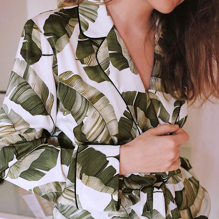 Spring Fall Artificial Silk Thin Women Long Sleeve Pajama Set Green Pajamas Sleep Top Printing Simple Home Clothes Fashion Sexy