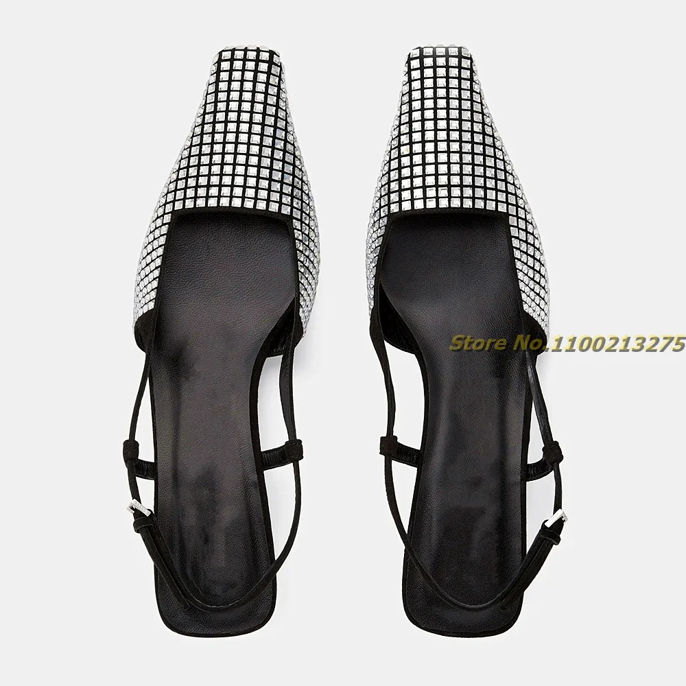 Женские туфли на каблуке средней высоты с кристаллами |