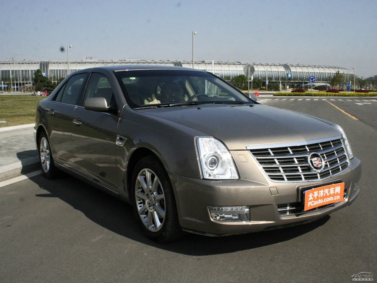 Фото 1 шт. автомобильные аксессуары: противотуманная фара/фонарь для Cadillac SLS 2010-2013 гг., задний фонарь для Cadillac SLS №3