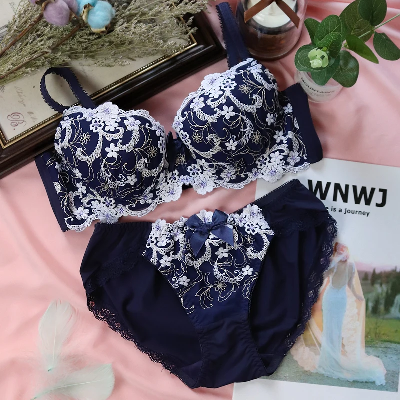 

Japanese Sexy Bra Suit Plus Size Cute Underwire Push Up Bra And Panty Set Underwear Girl Lace Gather Bra Set 32 34 36 A B C D E