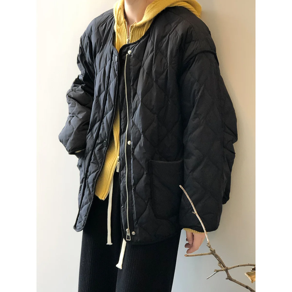 Women's Down Jacket White Duck Down Collarless Women's Winter New Light Thin Rhombus Loose with Zip Short Section Warm Jacket