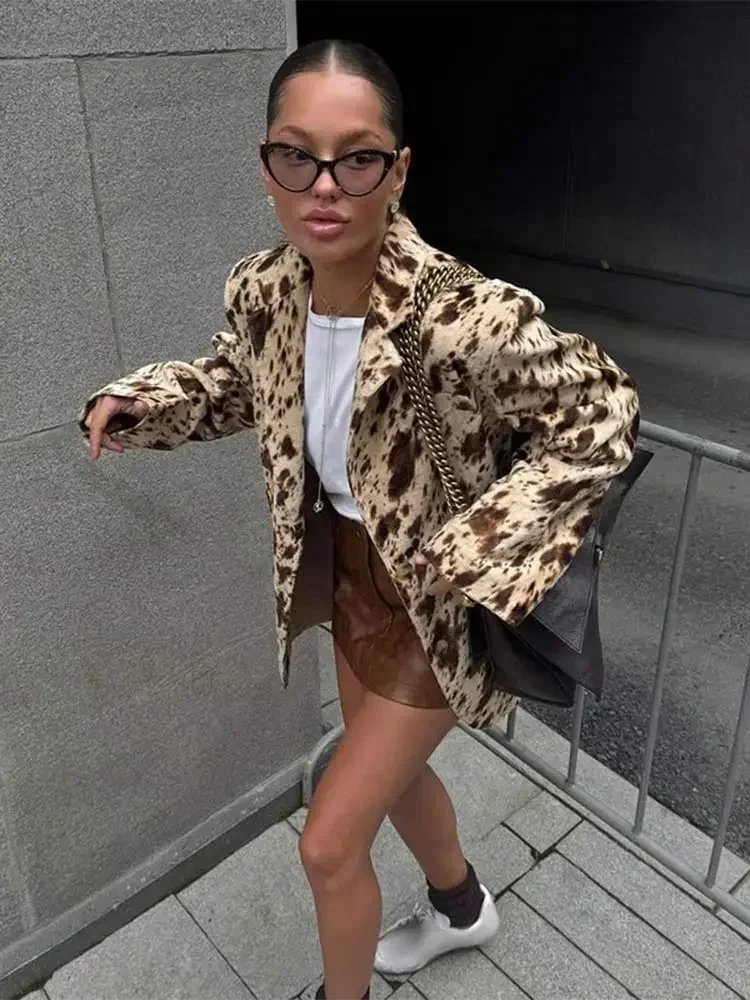 Женский костюм с наплечниками и принтом однобортный пиджак отложным воротником