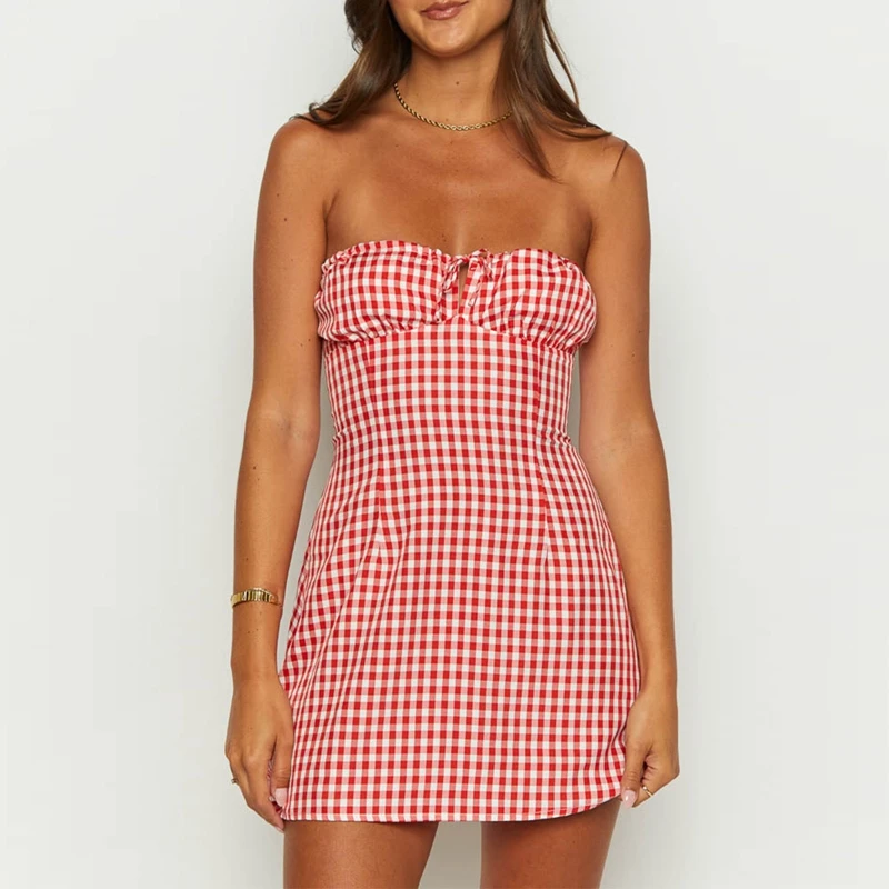 Женское мини-платье без бретелек с открытыми плечами