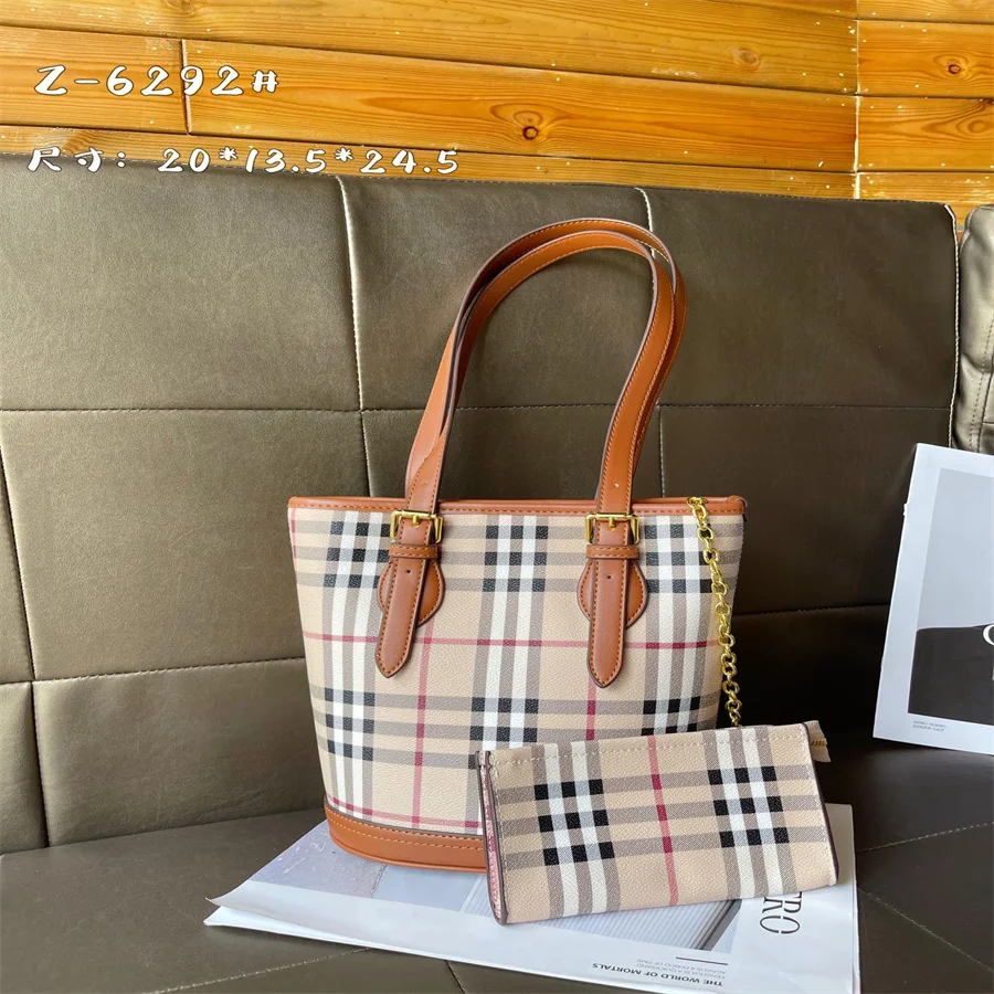 

LOUIXLOR Ladies PVC Leather Messenger Bag for Women 2022 Summer Luxury Handbags Z Designer Fashion Shoulder Bag Z-6292