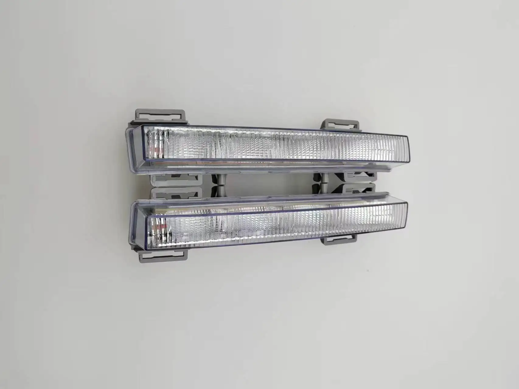 OE; A2049065401 A2049065501 подходит для Benz левые или правые женские дневные ходовые огни и DRL Противотуманные фары W166 ML320 ML350 ML400