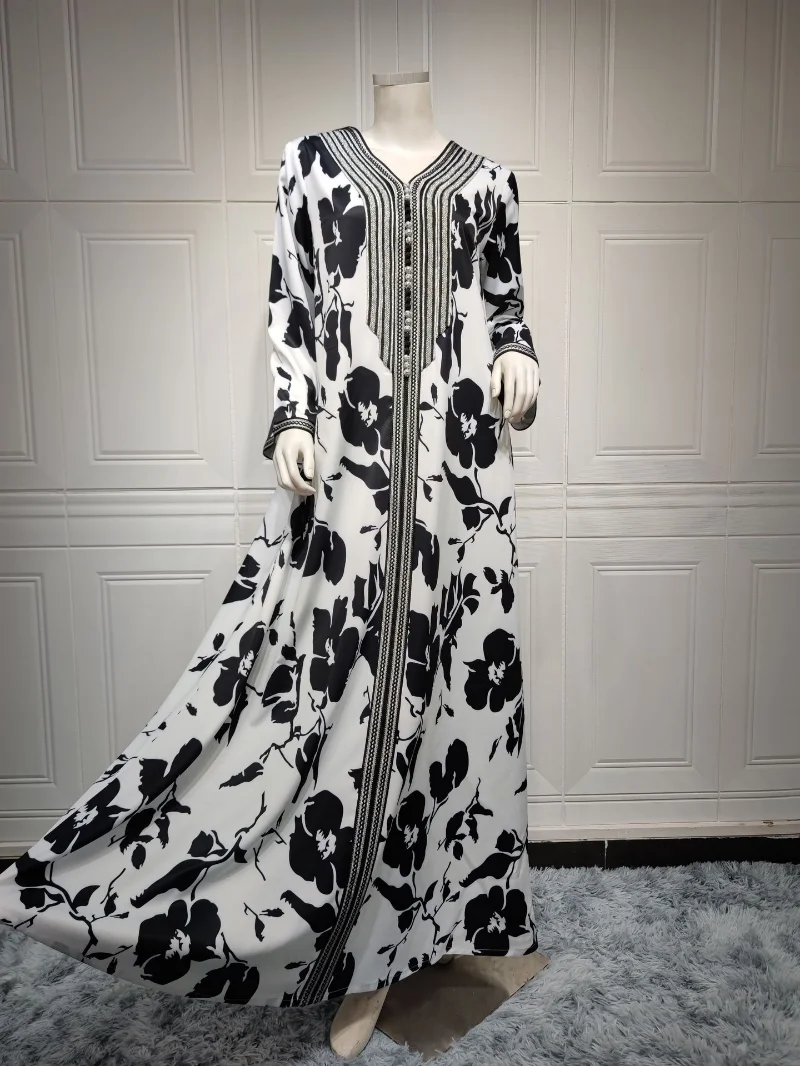 Muslim Fashion 2023 Spring Summer Muslim Women V-neck Long Sleeve Polyester Printing Long Abaya Muslim Dresses Abayas for Women