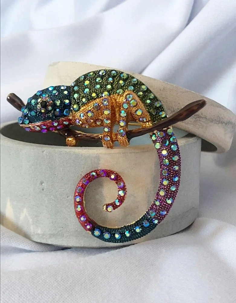 Vintage Rhinestone Lizard Chameleon Brooch Animal Pins Jacket Scarf Clip Fashion Clothing Accessories Men and Women