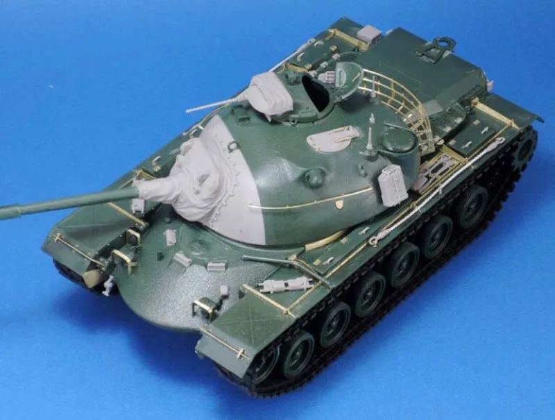 Фото Собранный комплект модели из литой смолы в масштабе 1/35, набор детализации танка M48A2/A2C (без танка), в разобранном виде и неокрашенном виде №1