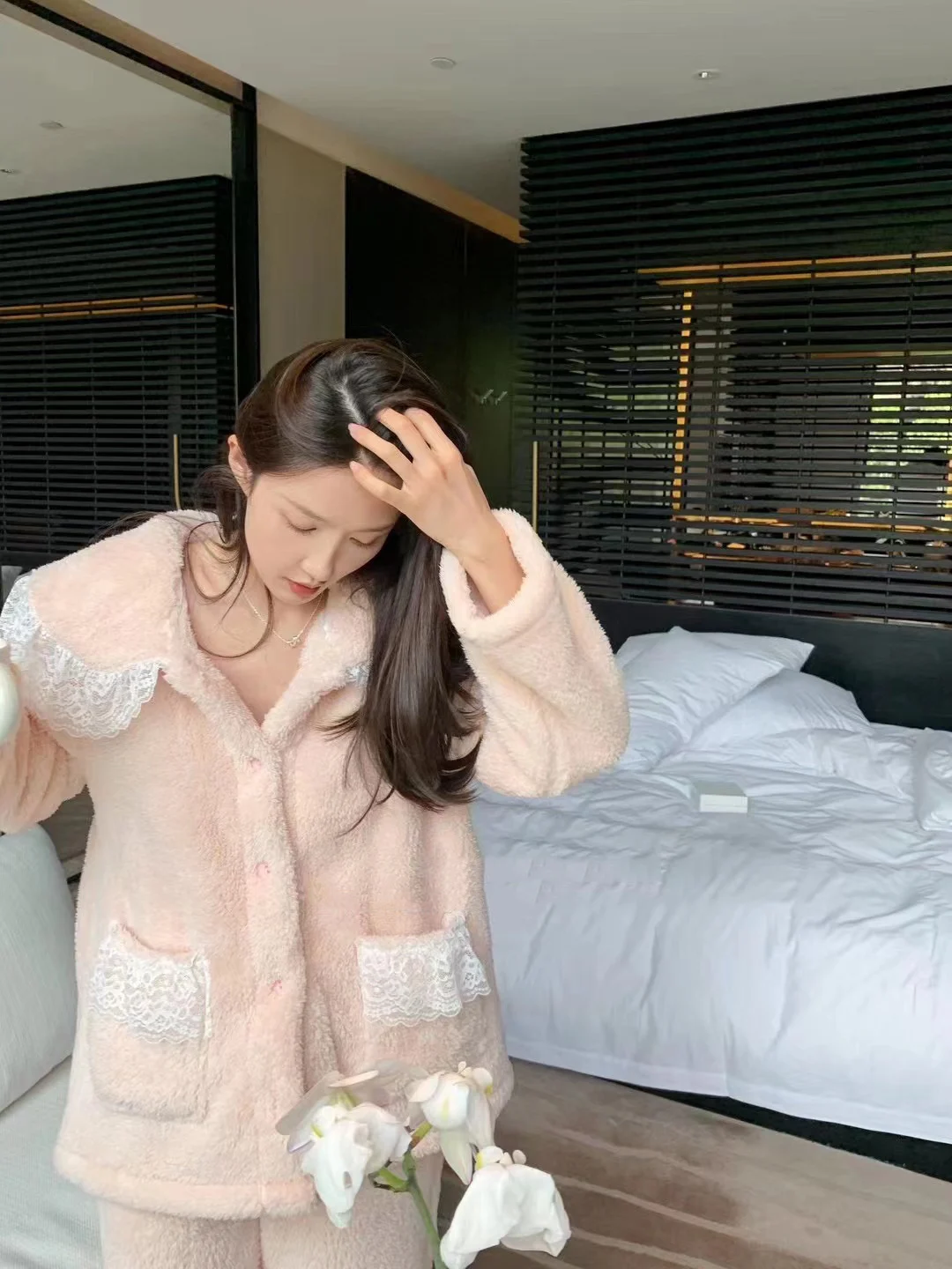 Graceful Lace Coral Fleece Pajamas Women Winter New Advanced Thickened Plush Home Set Can Be Worn outside