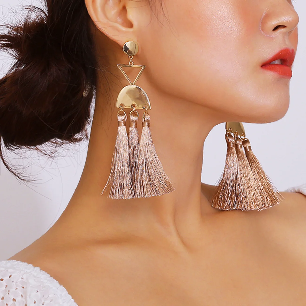 

Korean Style Fashion Trendy Punk Exaggerated Earrings Personality Retro Long Handmade Tassel Earrings for Women Long Chain Clip