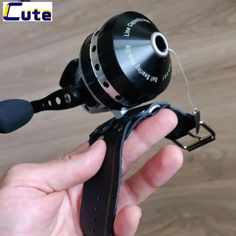 Hot Sale Wrist Band Fishing Reel Holder Slingshot Shooting Fish Catapult Adjustable Strap