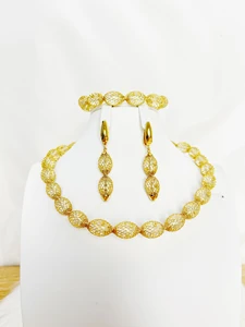 Gold Colour Plated Necklace Earring Set Beautiful Fashion Trend Sweet Romantic Party Wedding