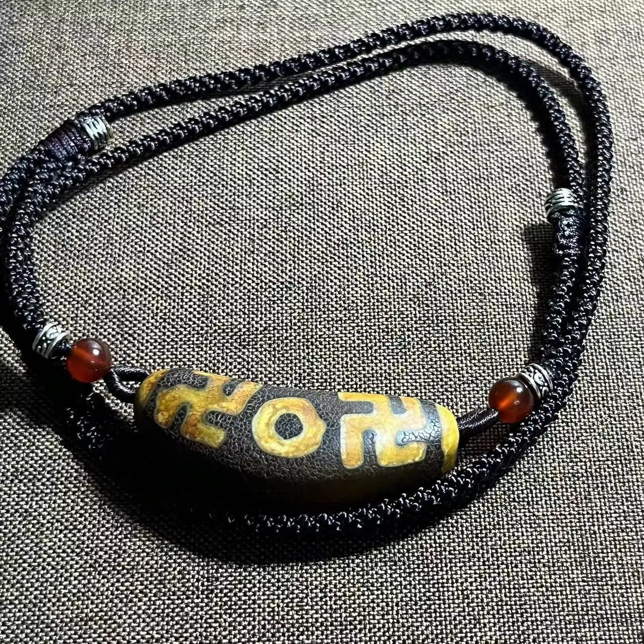 Тибетская старая шахта натуральный старый агат выветривание пять глаз молния