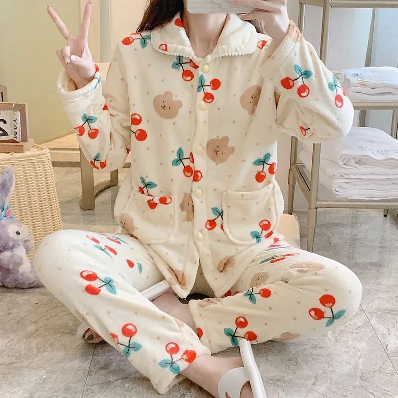 Coral Velvet Pajamas for Women In Autumn and Winter, Thickened, Warm, Long Sleeved, Cartoon, Love, Bear, Flannel Housewear Suit