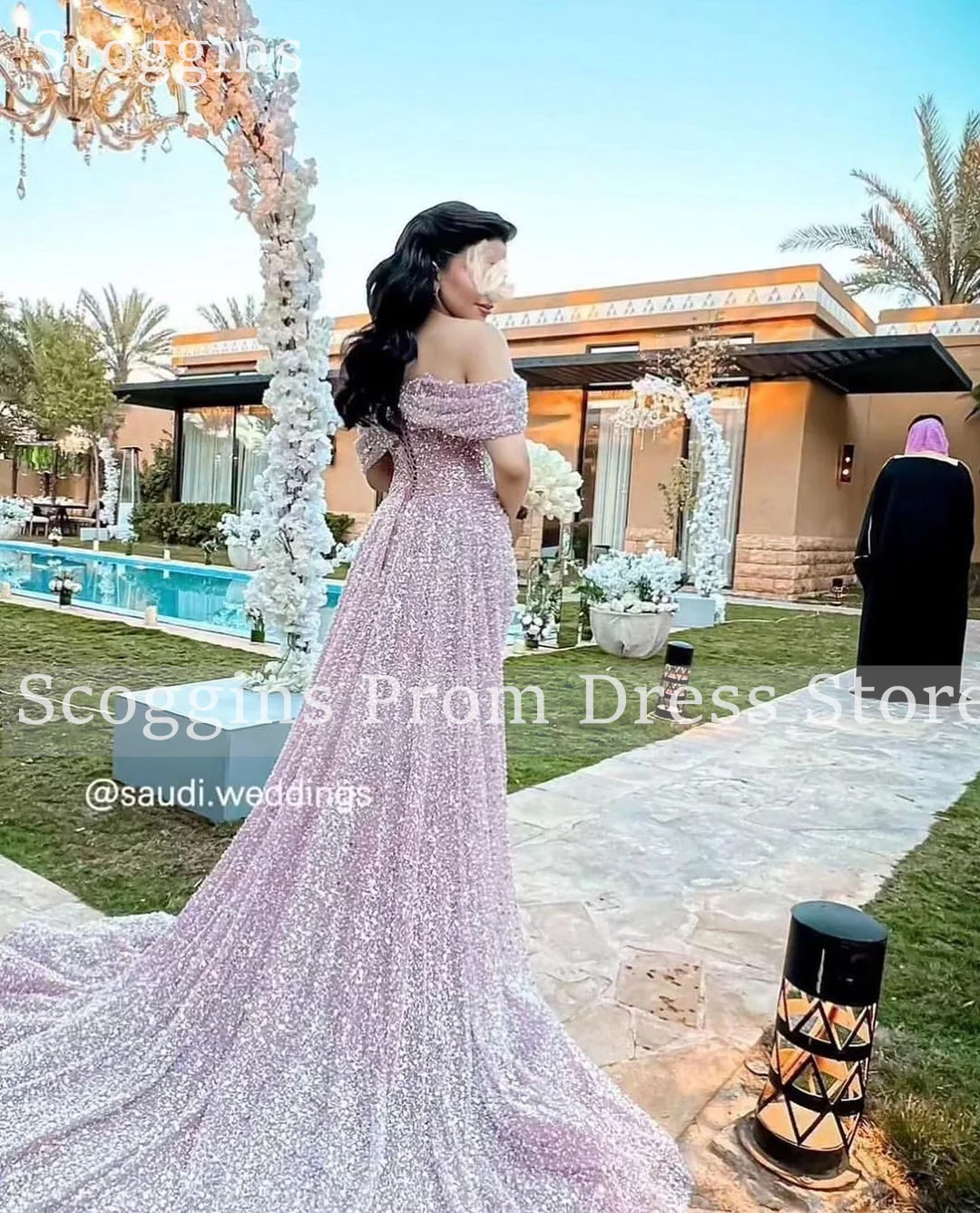 Трапециевидные вечерние платья с открытыми плечами цвет в ассортименте