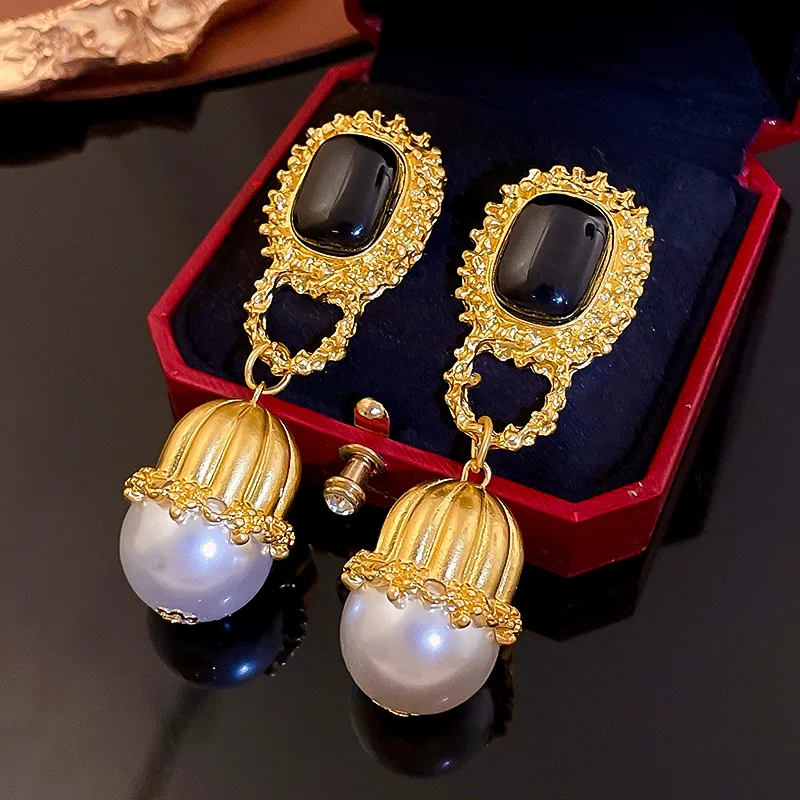 

Silver Needle French Retro Long Square Pearl Earrings Middle Ancient Light Luxury Earrings Premium Earrings Wholesale