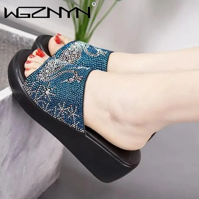 

Женские летние шлепанцы на платформе, женские шлепанцы на танкетке с открытым носком, Женские однотонные повседневные уличные туфли, новинка 2023