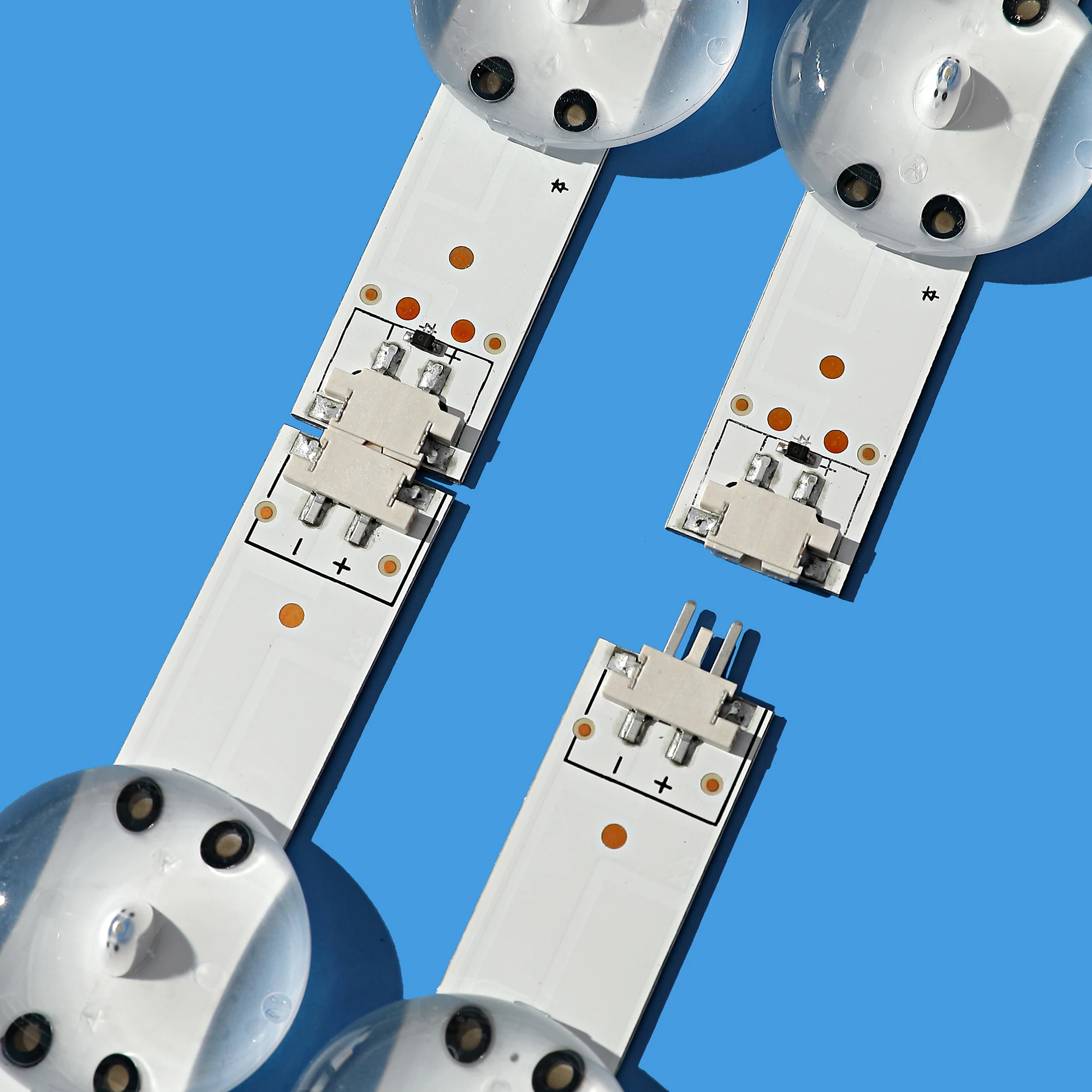 Новинка! Комплект из 4 Светодиодный ных лент! | Освещение