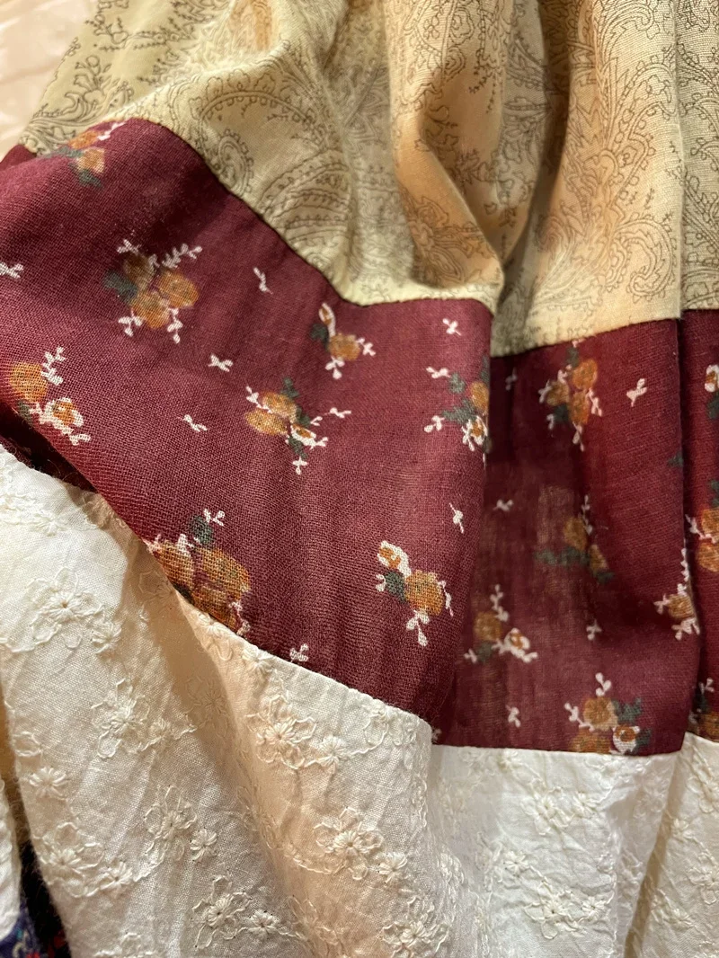 Летнее пляжное платье для отпуска из хлопка и льна на тонких бретельках в стиле