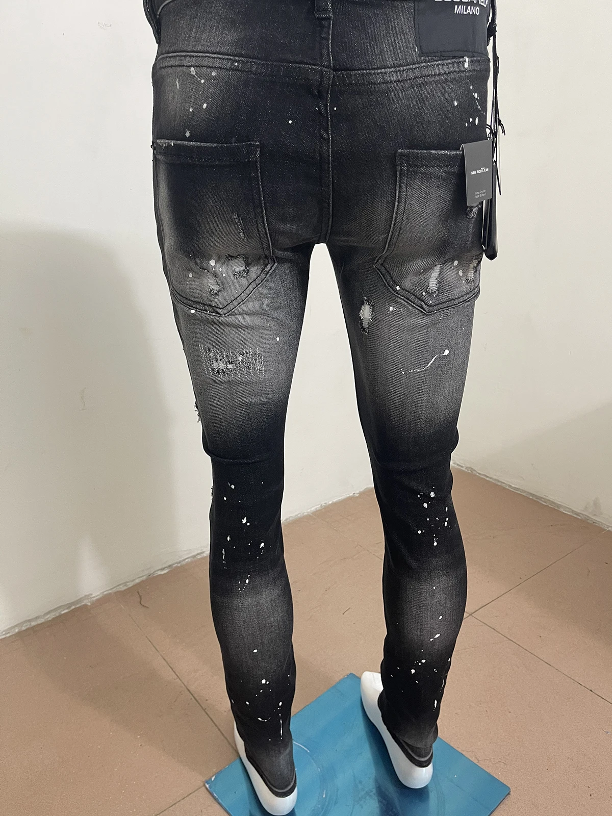 2023 Autumn Grey Jeans Men's D-d2 jeans Washed Slim Slim Elastic Full Stripe White Dot Offset Printed Letter Worn Hole