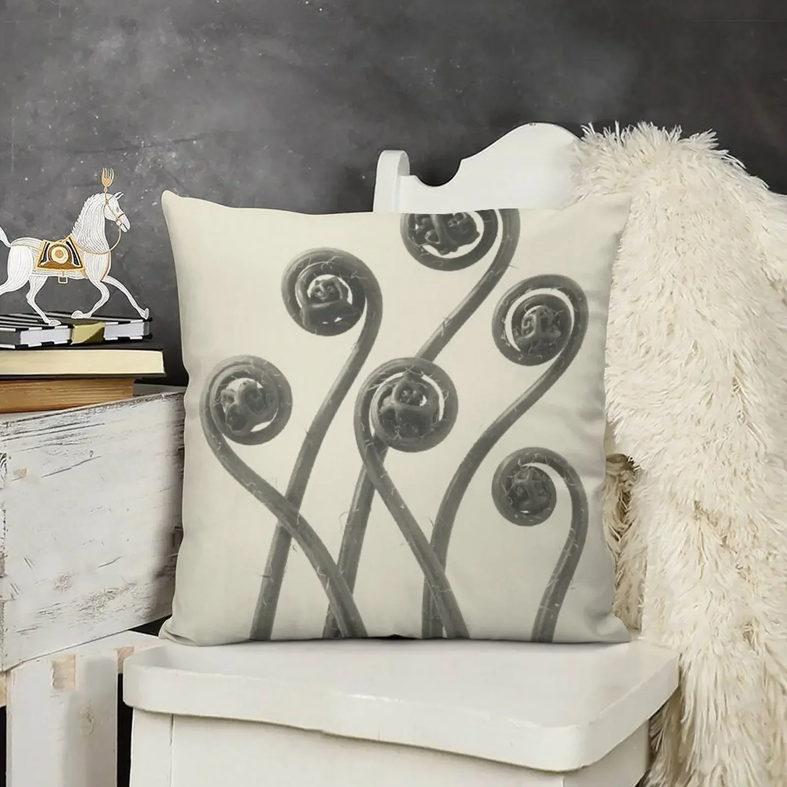 Винтажная подушка с папоротником и головой скрипки эстетическая рождественская