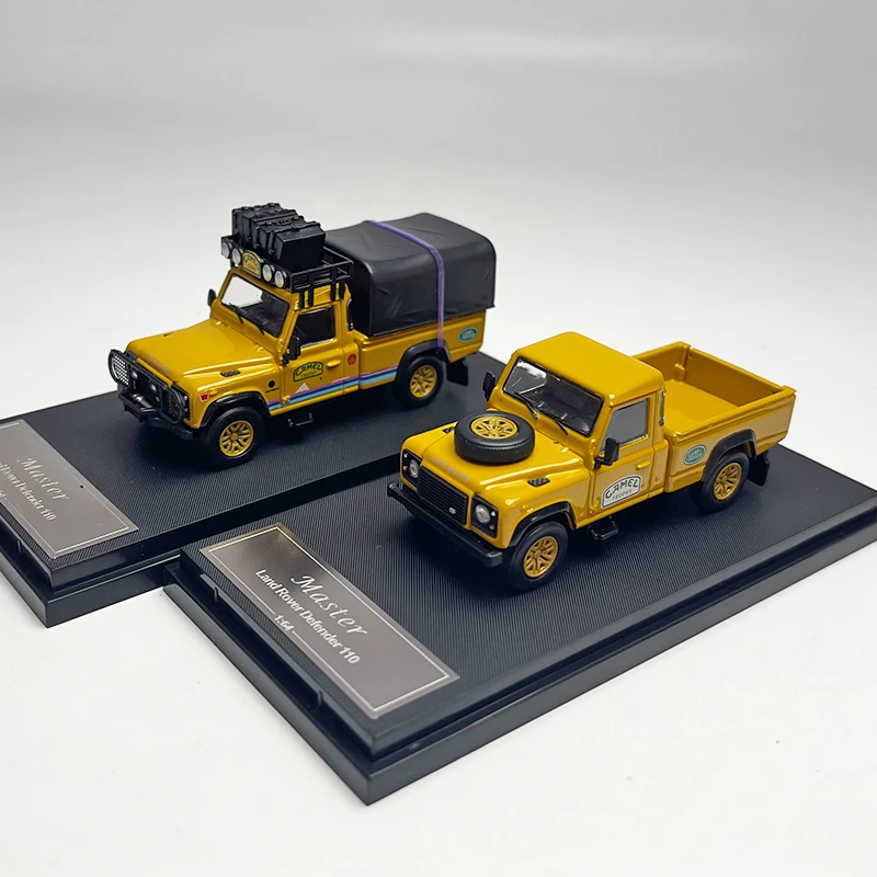 

Master 1/64 Camel Cup Land Rover Defender Pickup Truck Model
