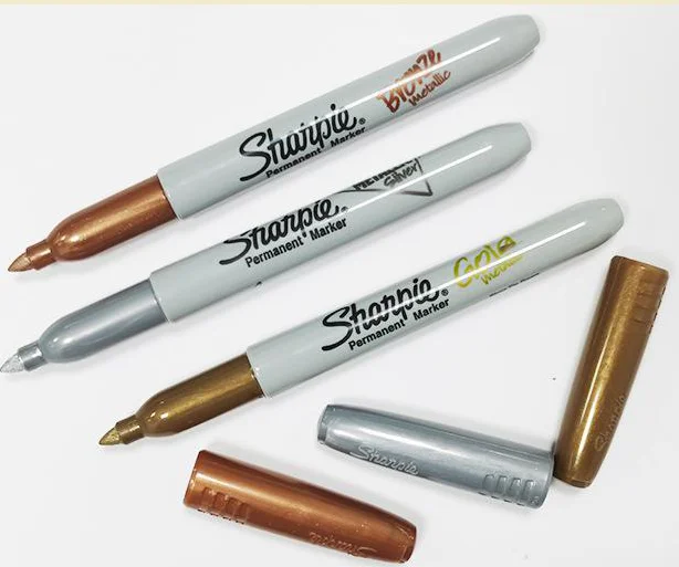 

3pcs Sharpie Metallic Mark Pen Anti-fading Oil Marking Pen Gold, Silver and Copper Non-fading Express Pen
