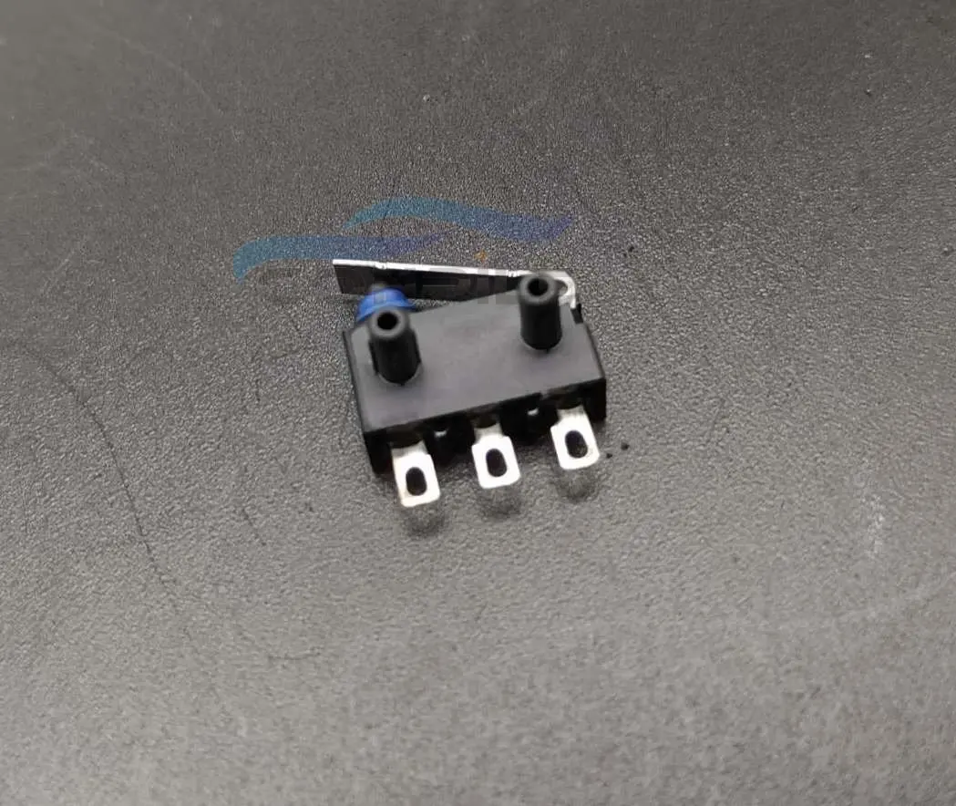 

1pc geunine D2HW-BL211H waterproof button car door lock micro switch for seat Cordoba 2008 2.0