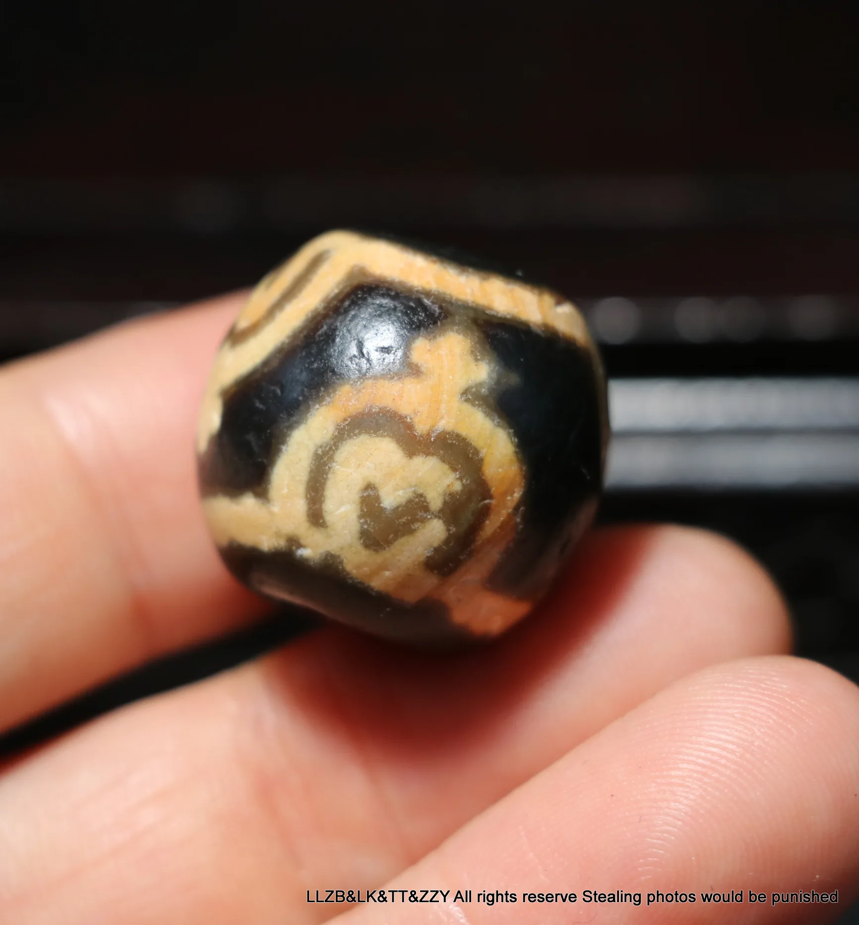 

Magic Energy Tibetan Old Agate Treasure Bottle Aquarius Big Daluo SH dZi Bead Amulet A Pendant Talisman Timestown UPD22A