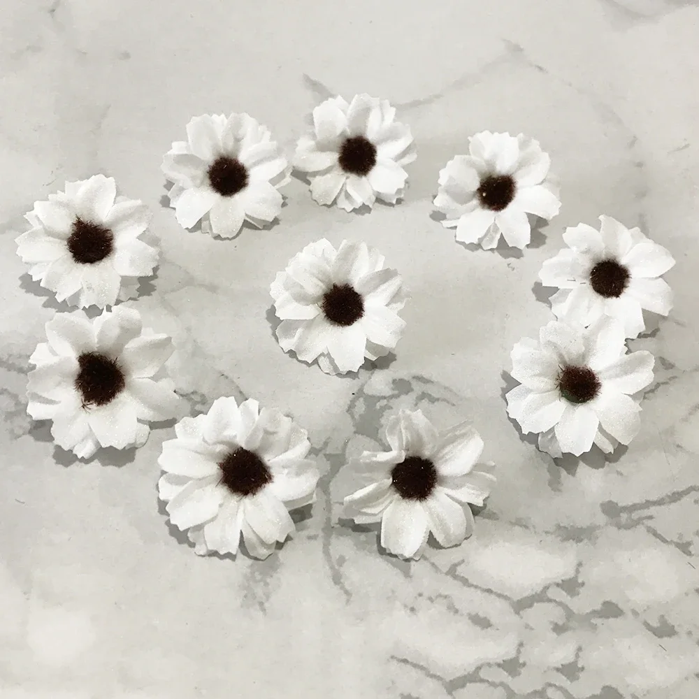 

Искусственные шелковые ромашки 50 шт.