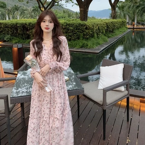 

Women's long sleeved temperament waist closing medium length skirt children's French first love super fairy sweet thin floral