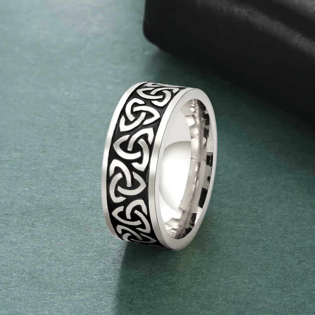 

Vintage Men's Rings Corrosion Smear Ring Loop Triangle Ring Simple Stainless Steel Jewelry for Men Women Party Gifts
