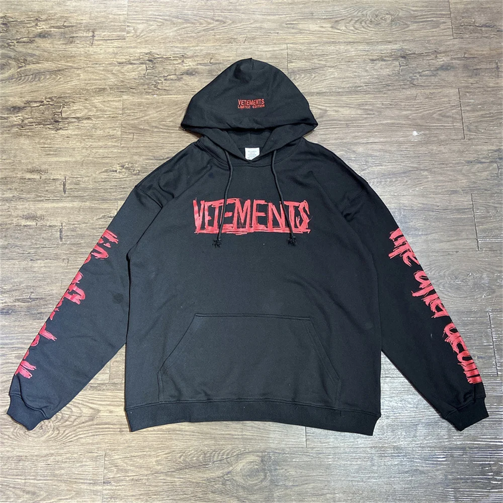 

Men's and women's autumn and winter street fashion trend hoodie, Vetements brand original label with tag