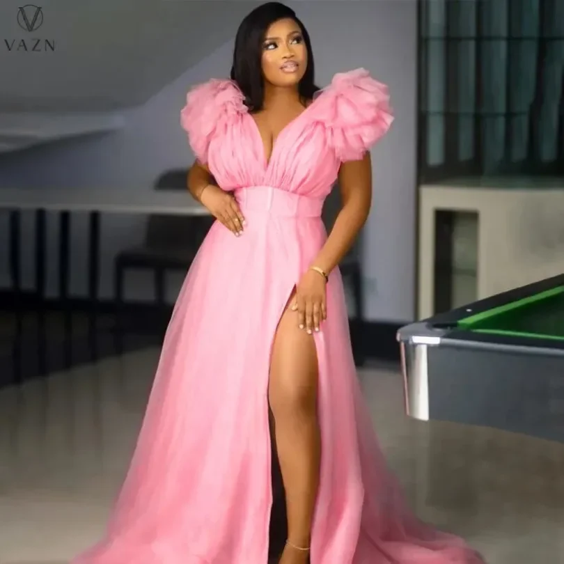 Новое поступление 2024 платье известного бренда однотонное с v-образным вырезом и