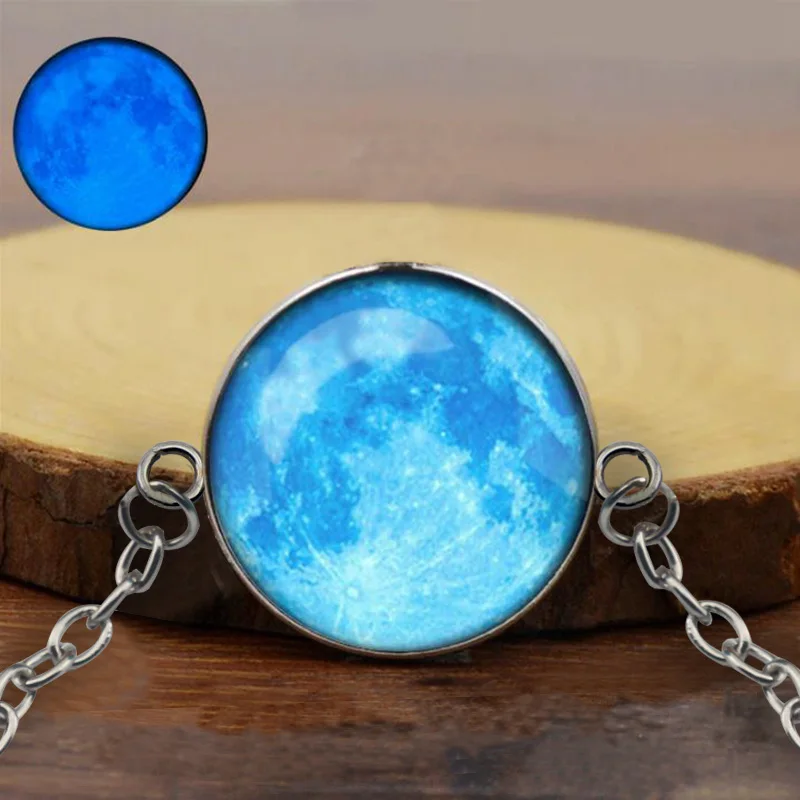 

2022 Summer Style Glow In The Dark Galaxy Moon Bracelets for Women Fashion Accessories Chain Link Bracelet Luminous