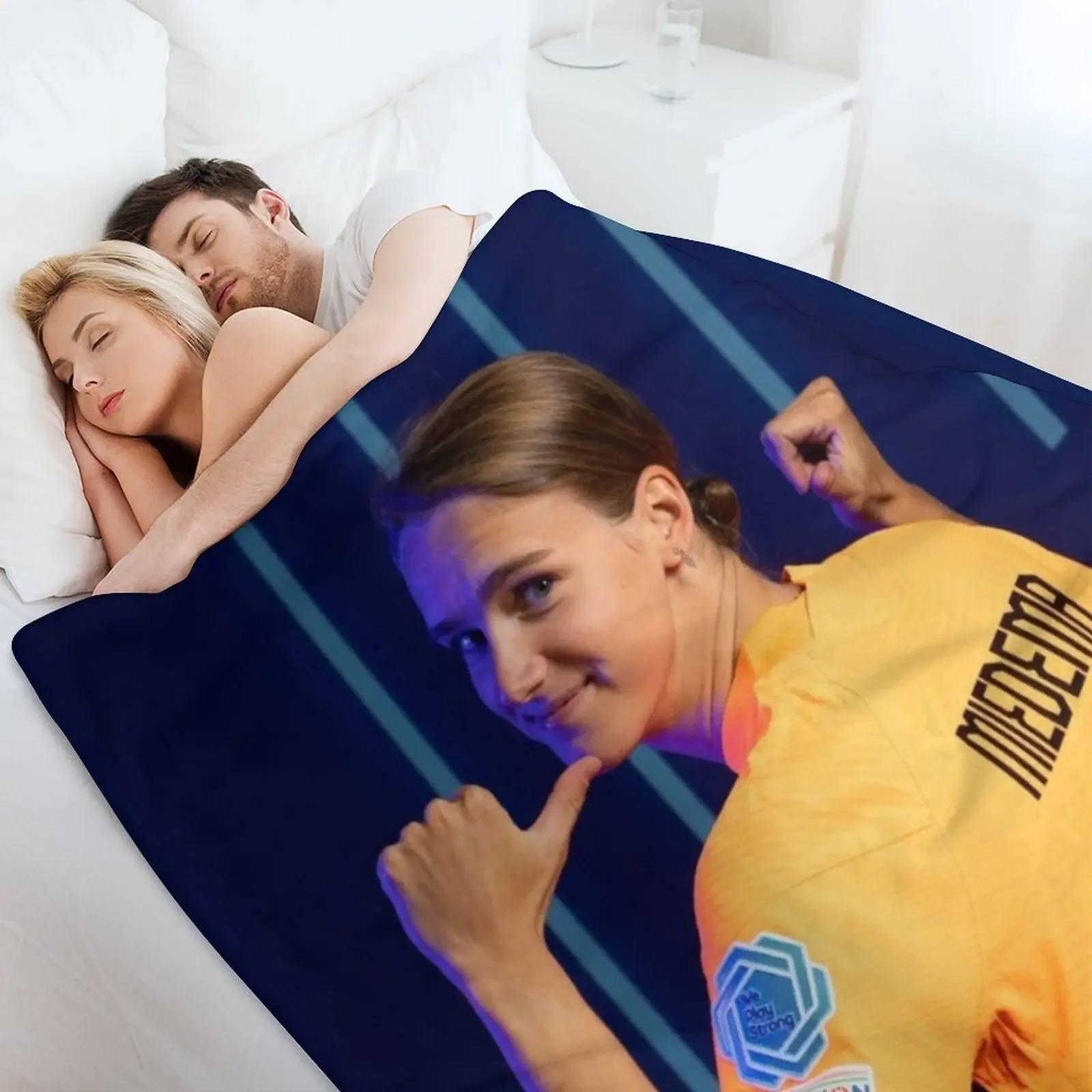 ВИНна Мидэма 2 # 220922 Декоративное одеяло Дизайнерские одеяла для сна