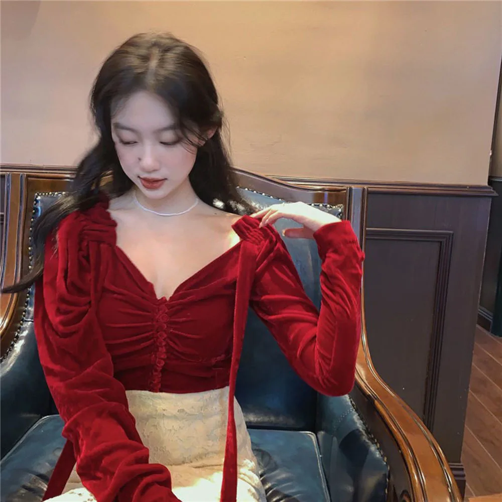 

Vintage Red Clor Velvet Low Cut Shirts Women Spring Autumn New Long Sleeve Sexy Deep V-neck Slim Blouse Ladies Fashion Short Top