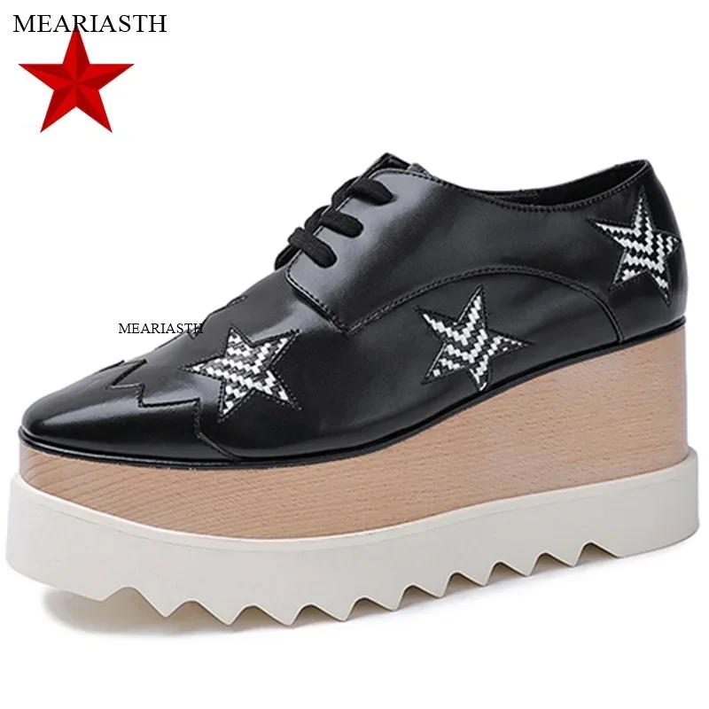 Женские однотонные туфли на плоской подошве