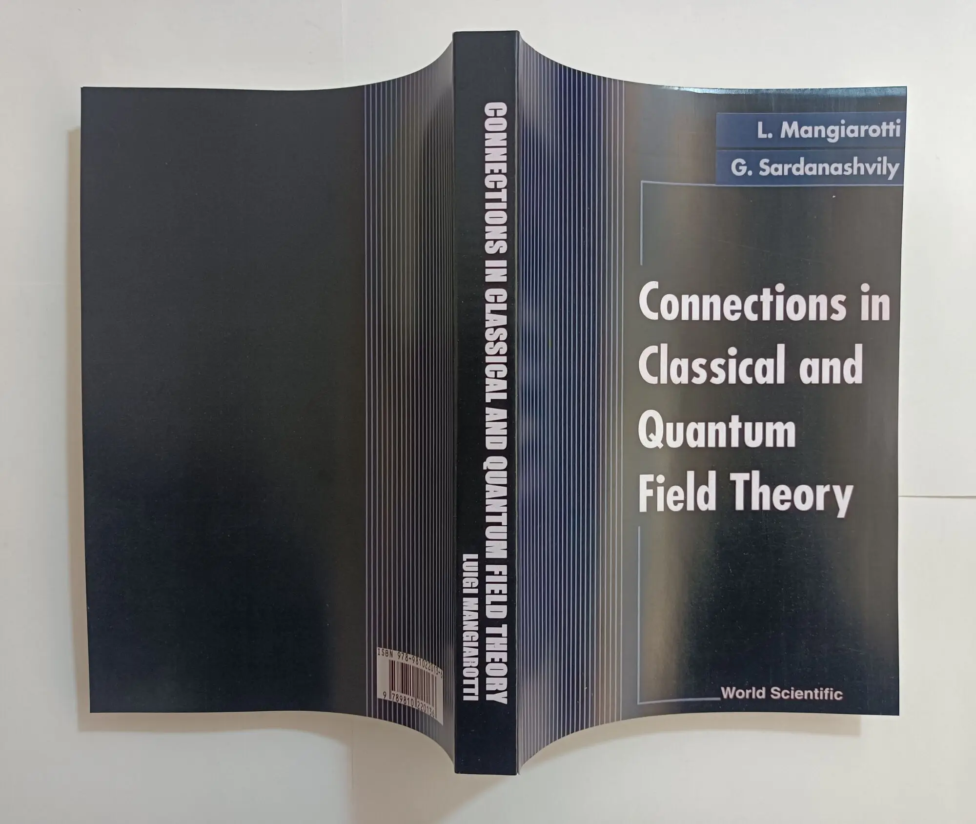 Соединения в классической и квантовой теории поля