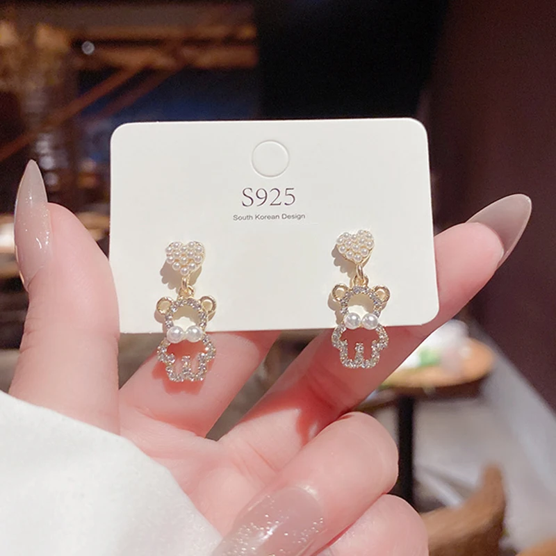 

Cute Love Heart Earrings Dangle Anime Crystals Bear Pendant for Women Charm 2022 New Delicate Pearl Jewelry Wholesale