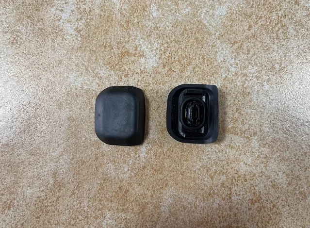 

Резиновый ограничитель буферного блока подушки багажника для Auid A6L C6 2005-2011 4F5 827 373 4F 5827373 Совершенно новый